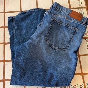 Lucky Brand Boy Mid Rise Relaxed straight jeans